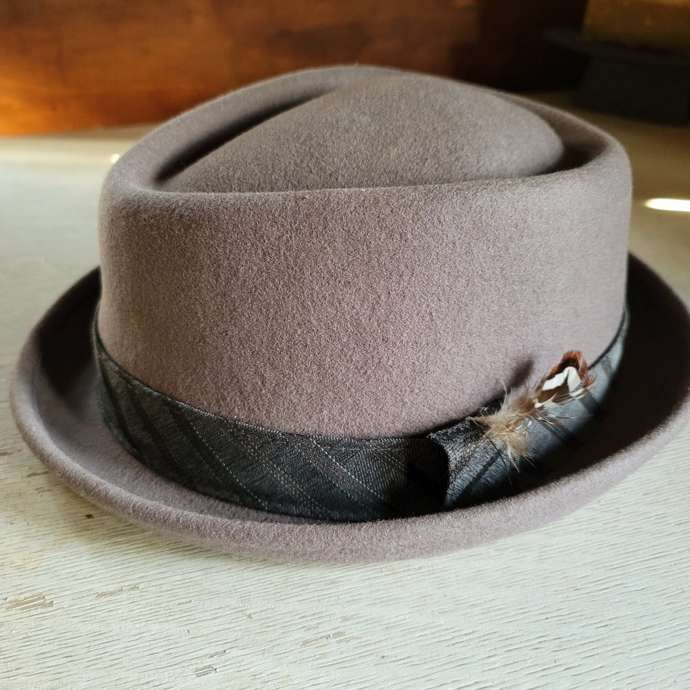 Free Authority hat